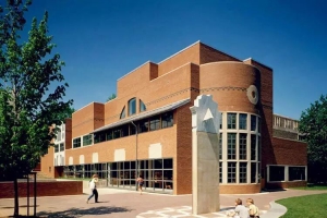 后现代主义建筑的奠基人——罗伯特•文丘里